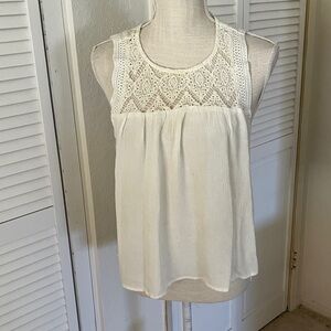 Bleuh Ciel Cream Lace Blouse‎ size M crochet neckline